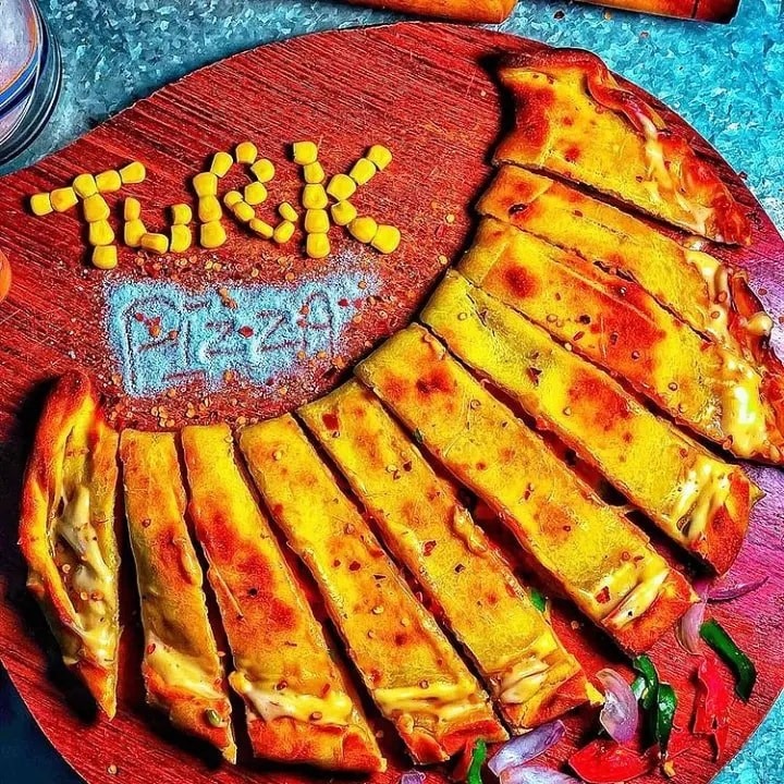 turk karachi pizza