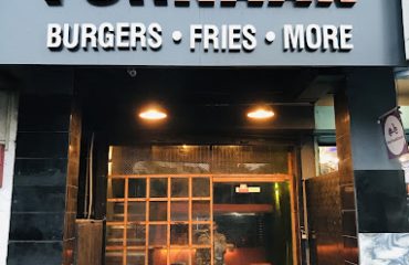 fankaar-burger-cafe